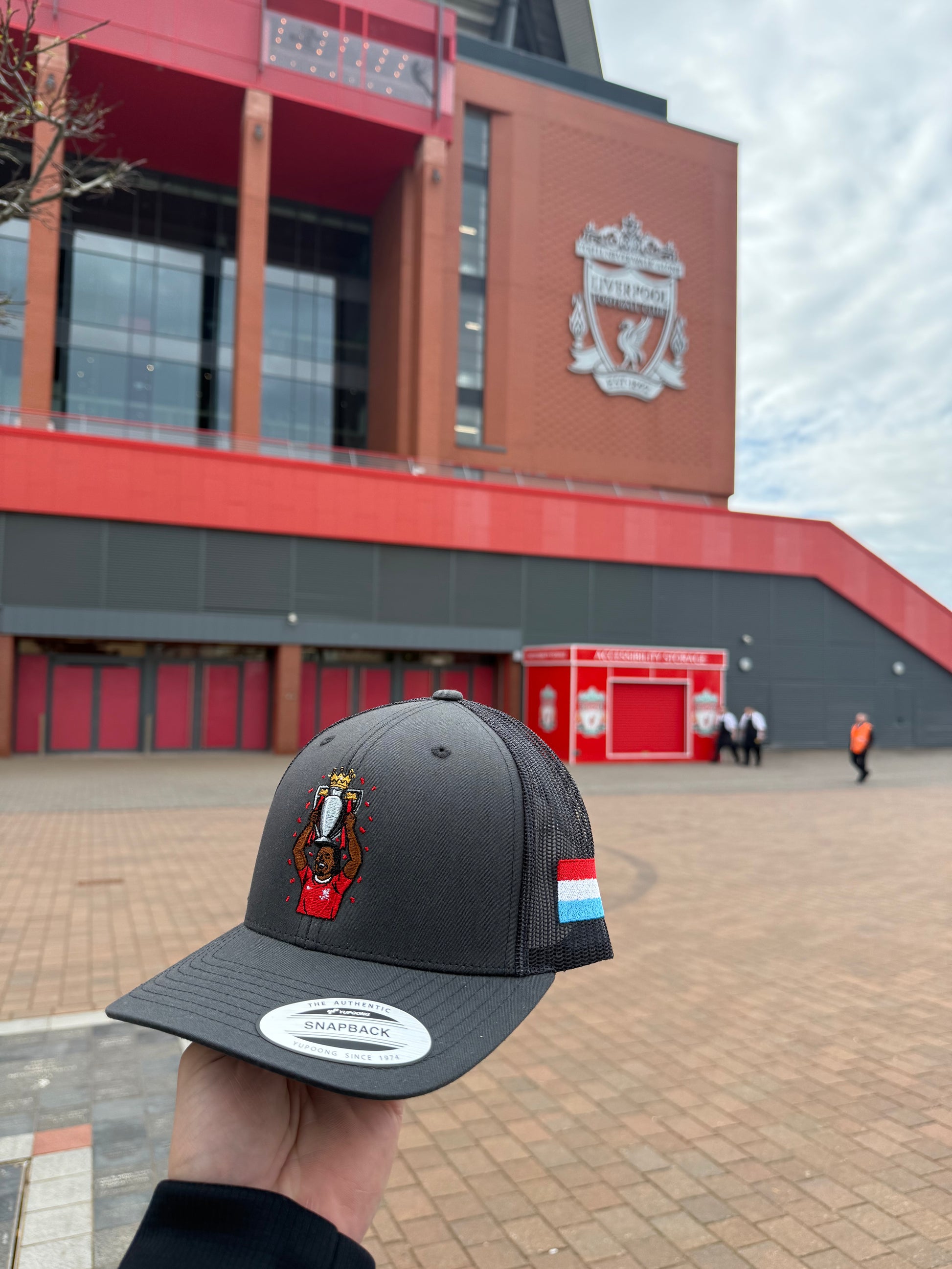 VIRGIL VAN DIJK 2025 CHAMPIONS GREY EDITION. – BELTA CAPS